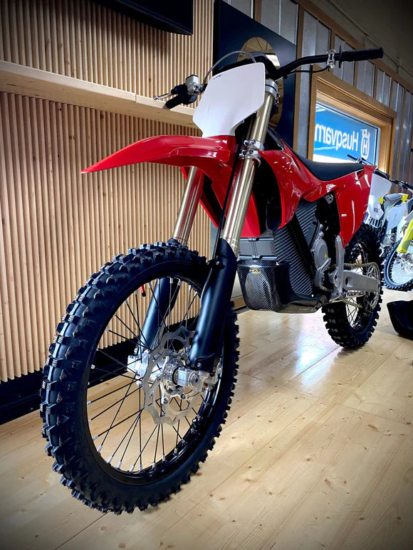 P3 CARBON - SKID PLATE - WITH LINKAGE GUARD - STARK VARG (ALL MODELS) / EX / SUPER MOTO 22-26