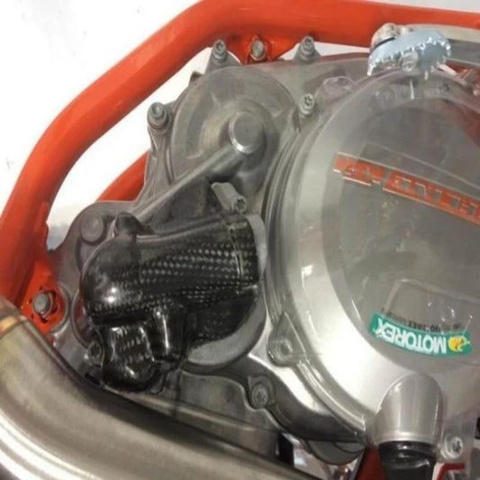 P3 CARBON - WATER PUMP COVER - KTM 450/500 13-17