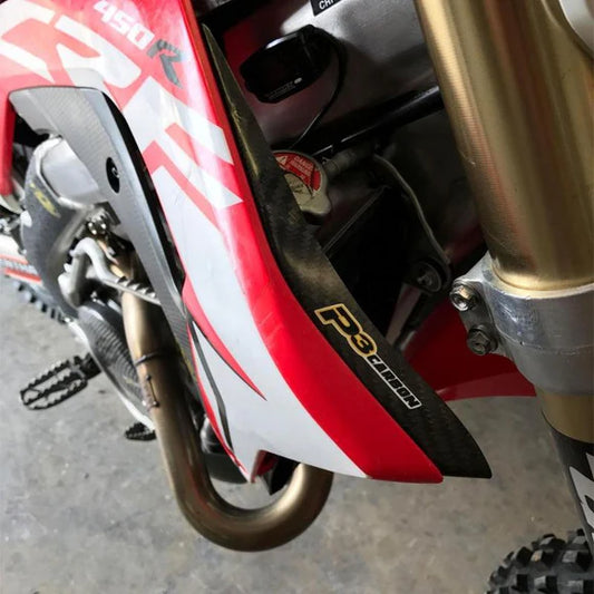 P3 CARBON - RADIATOR SHROUD EXTENDERS - HONDA CRF250R 18-21 / CRF 250RX 19-21 / CRF450R 17-20 / CRF450RX 17-19