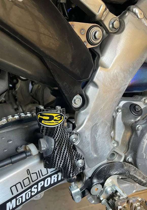 P3 CARBON - REAR MASTER CYLINDER GUARD - YAMAHA YZ250(F)(FX) / YZ450F(FX) / YZ125 / WR450F / WR250 F 06-26