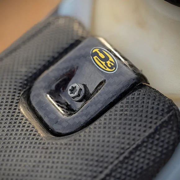 P3 CARBON - SEAT MOUNT COVER - HUSQVARNA MODELS 23-26