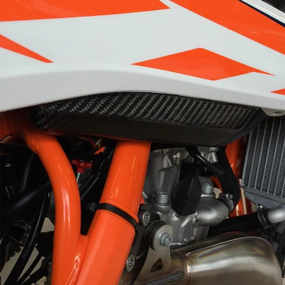 P3 CARBON - LOWER FUEL TANK COVER - KTM SX/SX-F 16-18