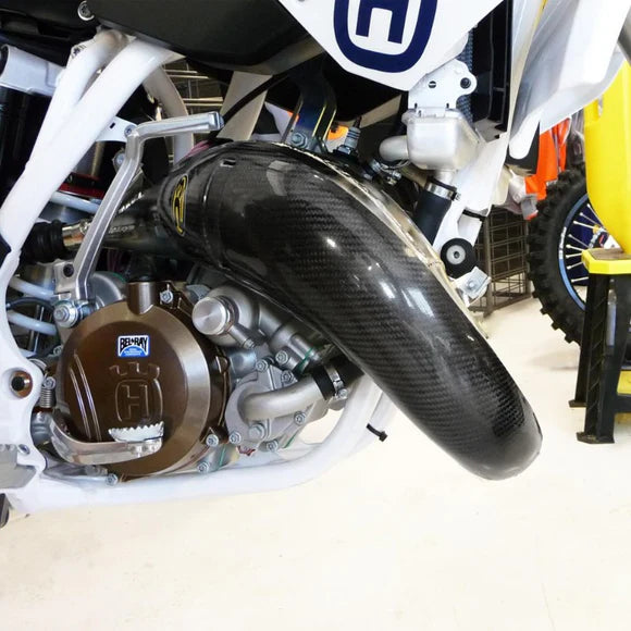 P3 CARBON - PIPE GUARD - STOCK PIPE - HUSABERG TE 125 11-15 | HUSQVARNA TC/TE 125 14-15