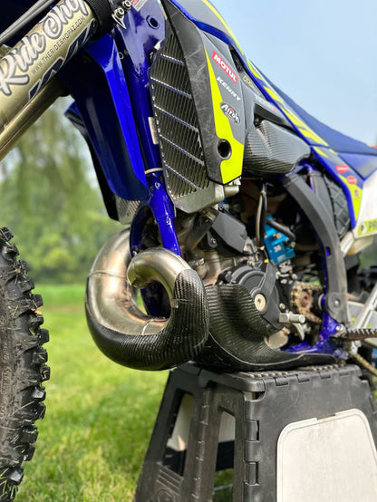 P3 CARBON - PIPE GUARD - MAXCOVERAGE - STOCK SPES PIPE - 23-26 SHERCO SC 250/300 23-26 SE250/300 17-26