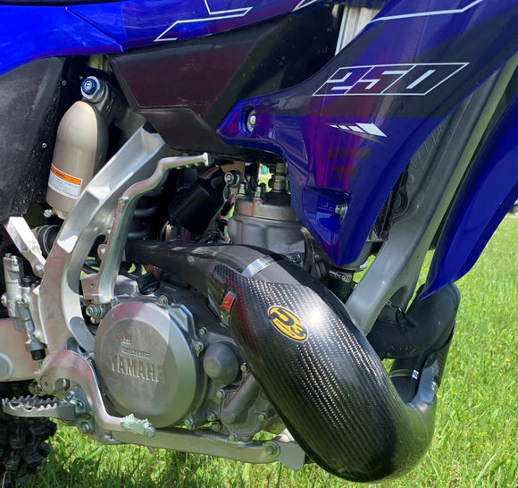P3 CARBON - PIPE GUARD - STOCK PIPE - YAMAHA YZ250 02-26