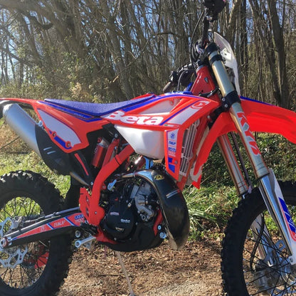 P3 CARBON - PIPE GUARD - STOCK PIPE - BETA 200 RR/RACE/X-PRO ENDURO 19-26