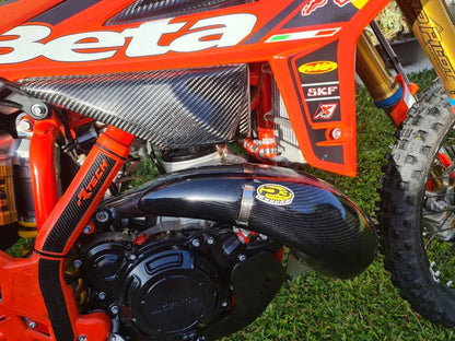 P3 CARBON - PIPE GUARD - MAXCOVERAGE - FMF PIPE - BETA RR/RX/RACE/X-PRO 250/300 ENDURO & RACING 20-26