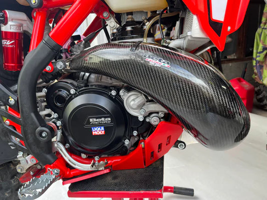 P3 CARBON - PIPE GUARD - MAXCOVERAGE - FMF PIPE - BETA X-TRAINER 23-26