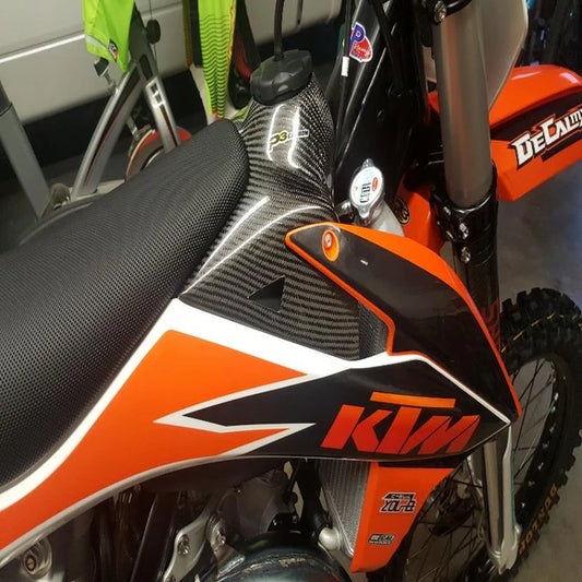 P3 CARBON - UPPER FUEL TANK COVER - 771017 - KTM 19-23