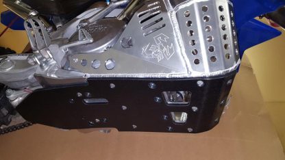 EMPEROR RACING - PIPE GUARD SKID PLATE - YAMAHA 05-26 YZ250 / 16-26 YZ250X