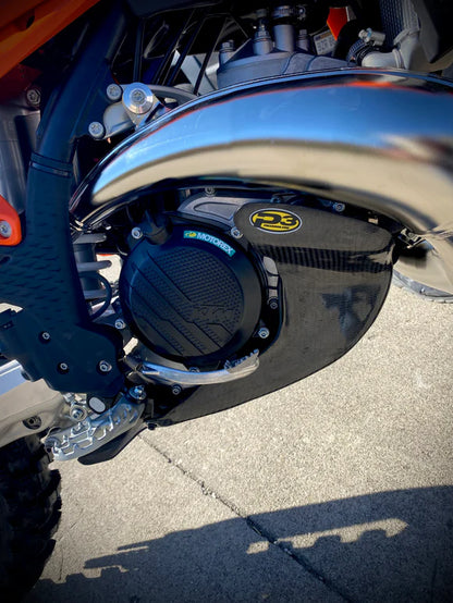 P3 CARBON - SKID PLATE - NO LINKAGE GUARD - 25-26 KTM 250/300 | HUSQ 250/300 | GASGAS 250/300