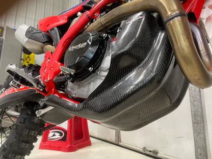P3 CARBON - SKID PLATE - - NO LINKAGE GUARD - BETA 4-STROKE - 350/390/430/480/500 RR & RR-S MODELS20-26
