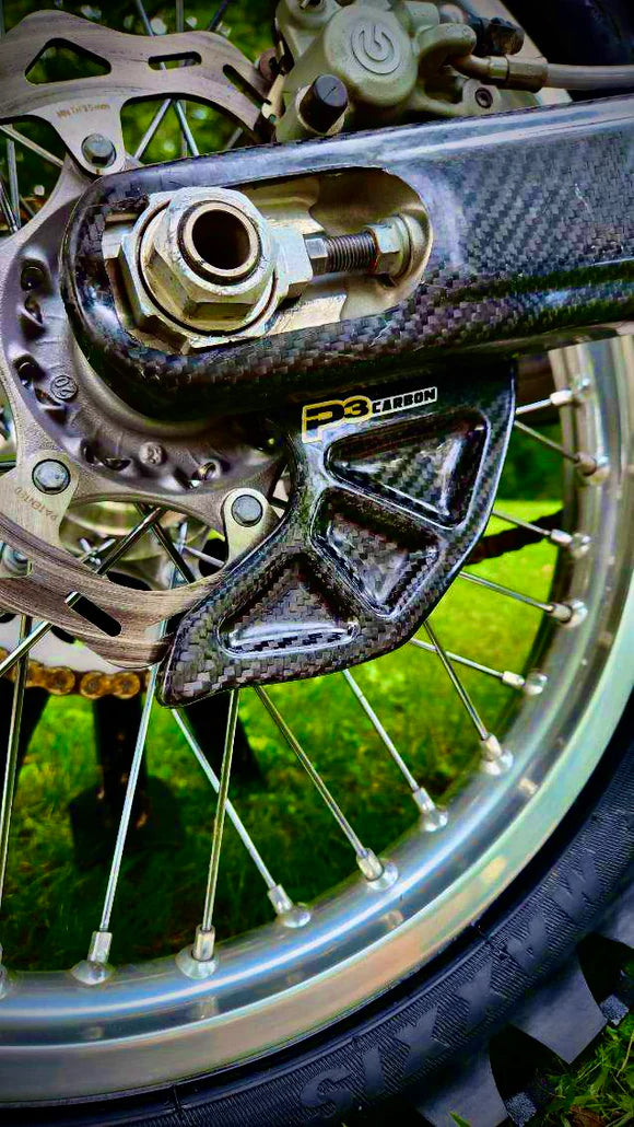 P3 CARBON - REAR BRAKE ROTOR GUARD REPLACEMENT FIN (SOLID) KTM/HUSQVARNA/GASGAS 14-26 (NO CUT OUTS)