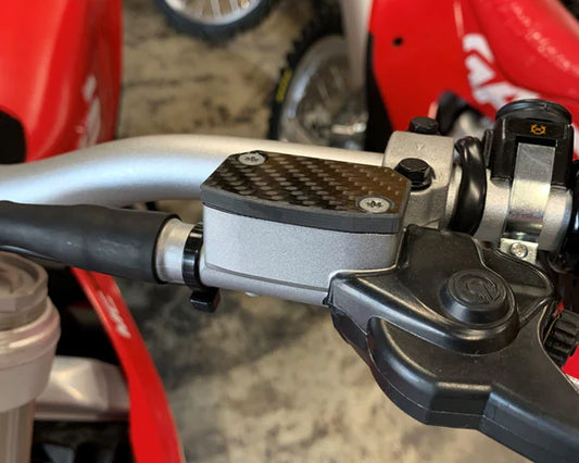 P3 CARBON - CLUTCH RESERVOIR CAPS - KTM / GASGAS 17-26