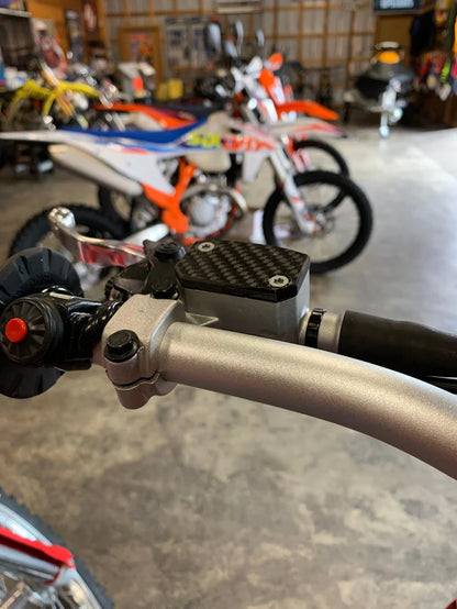 P3 CARBON - CLUTCH RESERVOIR CAPS - KTM / GASGAS 17-26