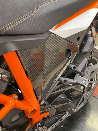 P3 CARBON - 2-PIECE HEAT DEFLECTOR - KTM 1090/1190/1290 13-21