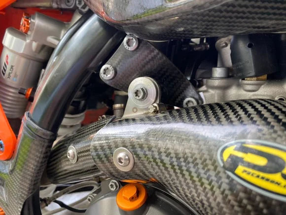 P3 CARBON - ENGINE MOUNTS - KTM / HUSQ FE501(S) 500 EXC-F 500 XCFW 20-23