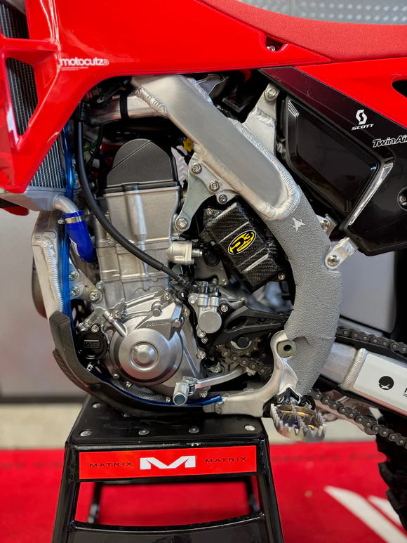 P3 CARBON - LITHIUM BATTERY HOLDER - CRF250 R/RX/RWE / 450 R/RX/RWE 21-26