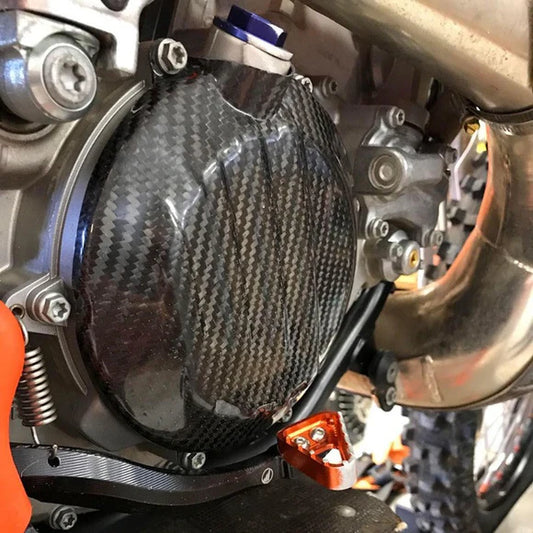P3 CARBON - CLUTCH COVER GUARD - HUSQVARNA TC 250 17-22 / TE 250/300 17-18 / TE 250i/300i 18-22 / TX 300 17-19 / TX 300i 20-22