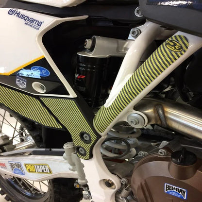 P3 CARBON - FRAME PROTECTOR - GRIP GUARD - HUSQVARNA 125-501 FC/TC 14-15 / FE/TE 14-16