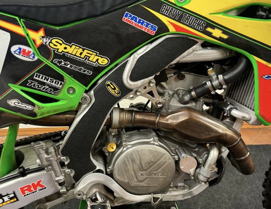 P3 CARBON - FRAME PROTECTORS - GRIP GUARD - KAWASAKI KX450(X) 24-26 KX250(X) 26