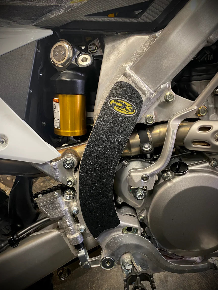 P3 CARBON - FRAME PROTECTORS - GRIP GUARD - SUZUKI RMZ 250/450 18-26