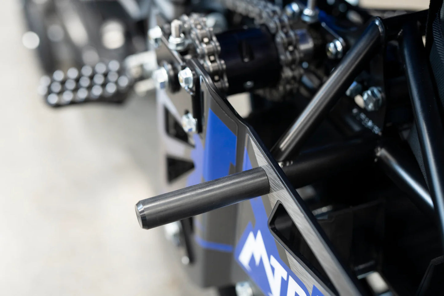 MTN TOP - TOW & FOOTPEG KIT