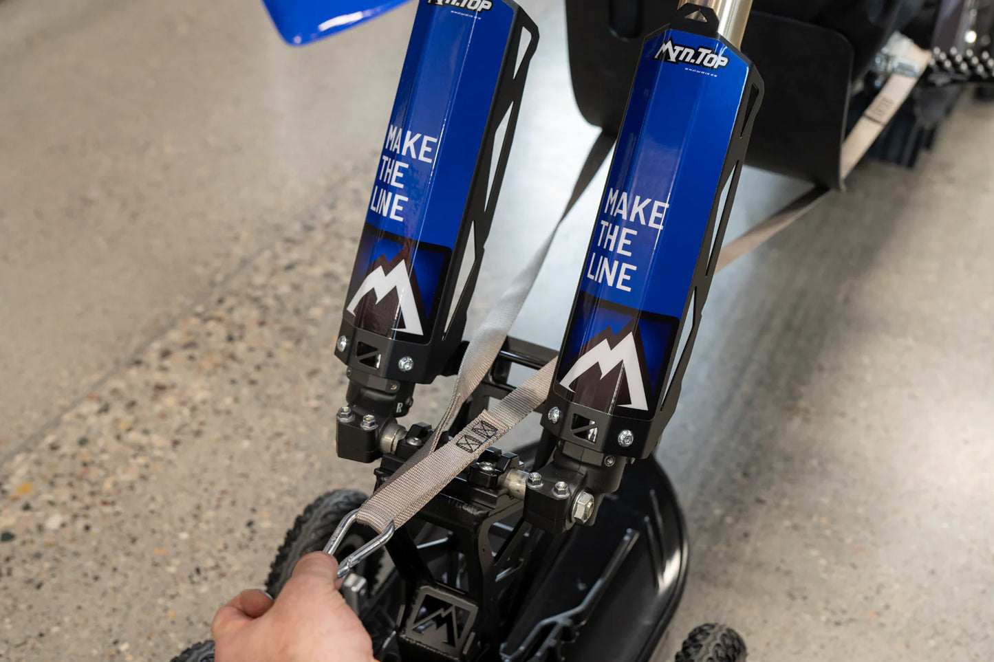 MTN TOP - TOW & FOOTPEG KIT