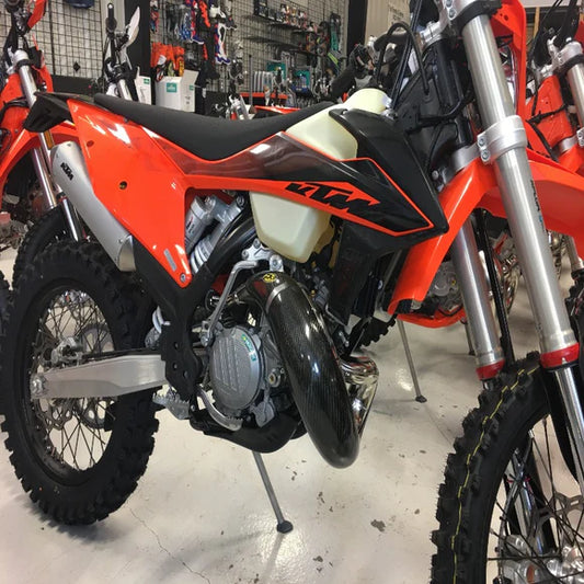 P3 CARBON - PIPE GUARD - MAXCOVERAGE - STOCK PIPE - KTM 150 XC-W TPI/150 EXC TPI 20-26 | HUSQ TE150(i) 20-26