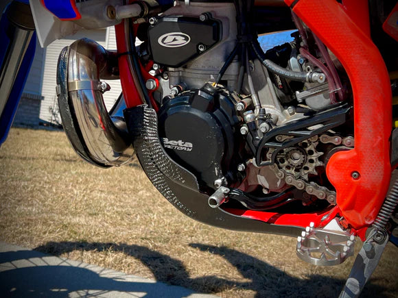 P3 CARBON - SKID PLATE - NO LINKAGE GUARD - BETA 250/300 RR/RX 20-26