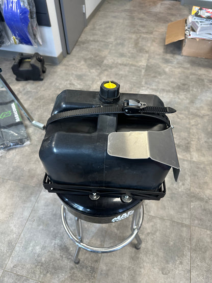 ASSAULT - MOUNTAIN ADDICTION UTILITY CAN MOUNTING RACK - SNOWBIKE